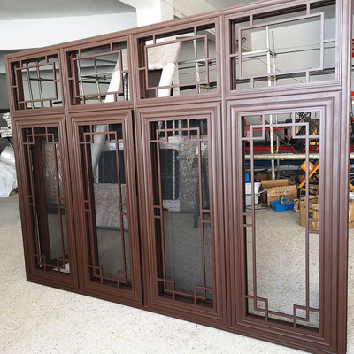 做鋁合金仿古門窗，板栗色是唯一選擇嗎？冠墅陽光百葉窗的多樣化美學