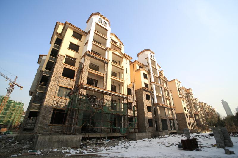 安慶市華中東路507號杭派·艷瀾香堤6號樓601室住宅拍賣公告
